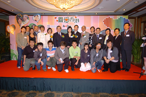uRv2005SƸ`